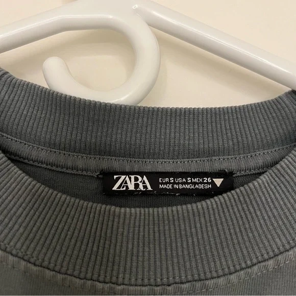 Zara Gray Ribbed Sweatshirt - Picture 2 of 3
